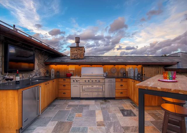 Chateau of Breckenridge Ultimate Outdoor Living Space!