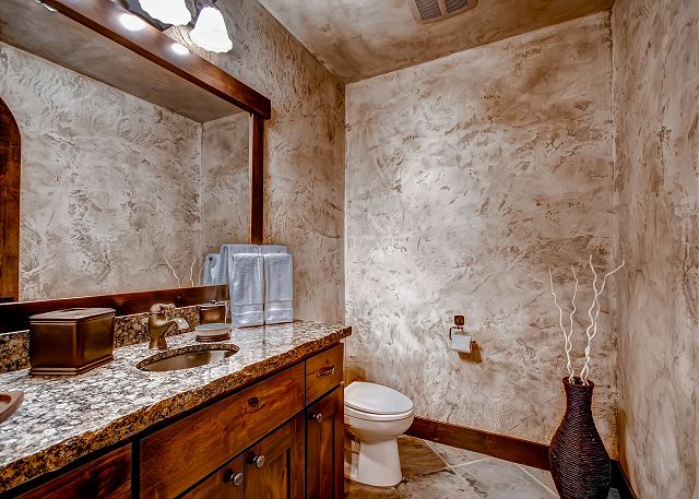 Lower Level Powder Bath