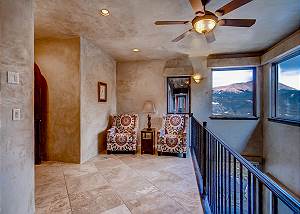 Reading Nook with views outside of Snowflake Salerno Suite