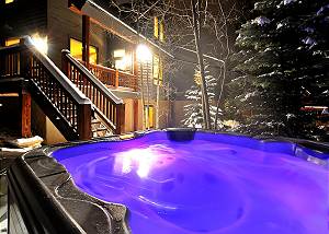 Relaxing private hot tub