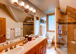 Upper level bath