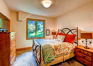 Metals & Petals Queen Bedroom