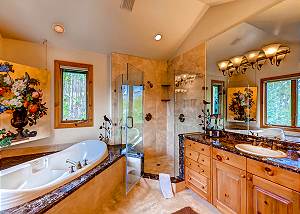 Stags Head King Suite