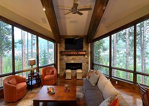 Grand Vista Lodge