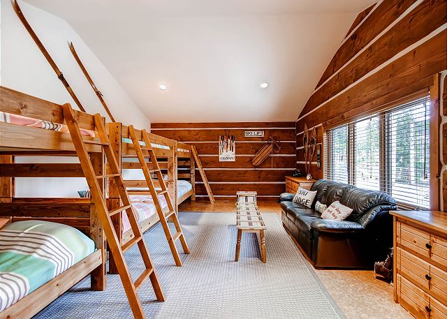 Ski Bum Bunk – sleeps 6-12 in 3 sets of full size bunks (6 full or double size beds), shared bath