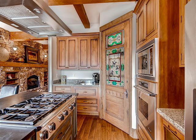 Gas stove made for a chef! Bring the fun back into cooking