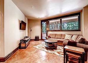 Rocky Mountain Lodge