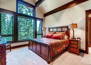Rocky Mountain Lodge
