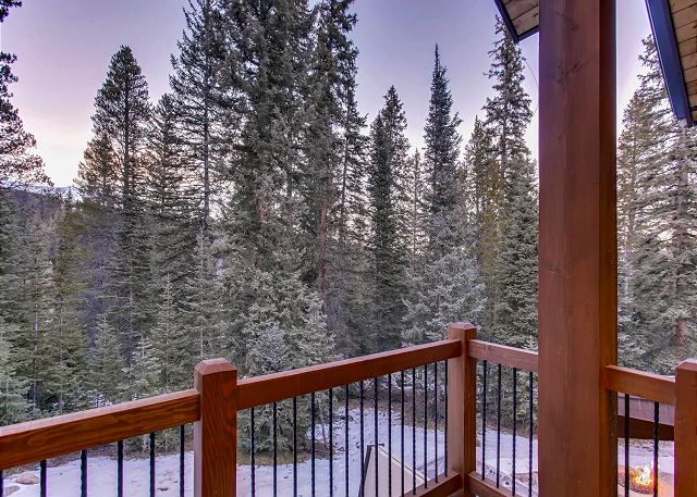 Rocky Mountain Lodge