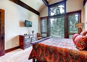 Rocky Mountain Lodge