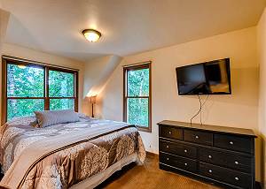 Upper Level King Suite