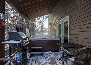 Raven's Call Deck with hot tub and gas grill