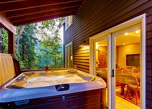 Private hot tub