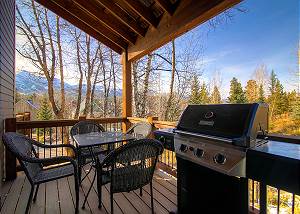 Lower Chalet/Raven's Bungalow