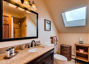 Upper Level Hall Bath