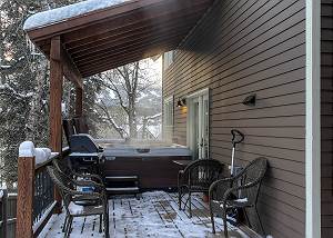 Raven's Call Chalet Deck with hot tub and BBQ gas grill