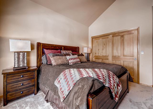 Imperial King Bedroom – sleeps 2 in one king bed