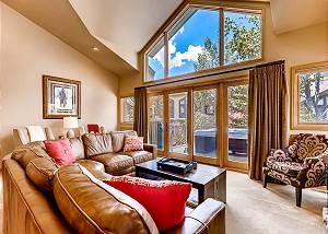 Open and bright living area