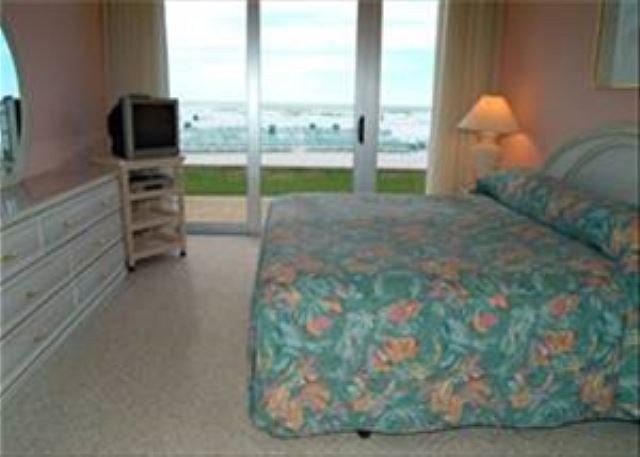 2/2 Tower Gulf Front Sw (011)