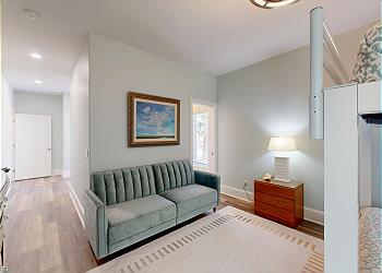 Mid Floor Guest Bedroom with Trundle