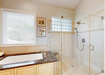 En-Suite Primary Bathroom