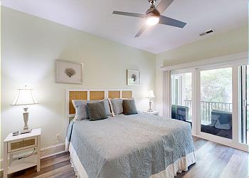 Mid Floor Guest Bedroom with Swing King