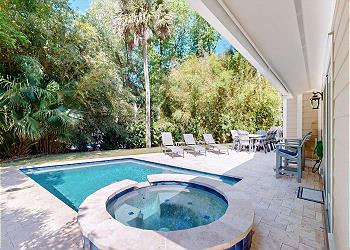 Private Pool and Spa