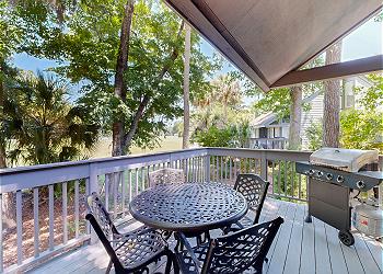 Outdoor Dining with Propane Grill