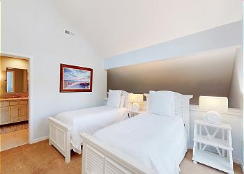 Loft with Twin Size Beds