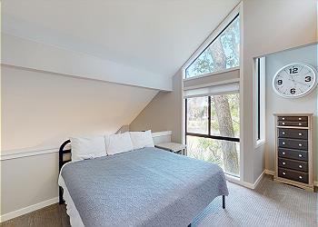 Loft with Swing King