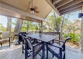 Outdoor Dining with Propane Grill
