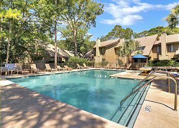 Fazio Villas Community Pool
