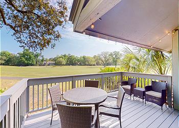 Outdoor Dining with Propane Grill