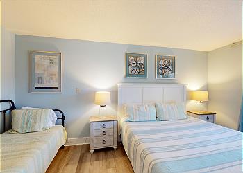 Primary Bedroom with King and Daybed