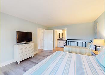 Primary Bedroom with En-Suite Primary Bath