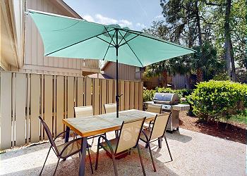 Outdoor Dining with Propane Grill