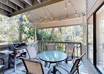 Private Deck with Outdoor Dining