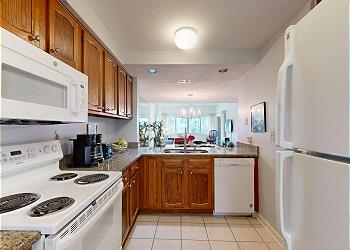 Fully Stocked Kitchen
