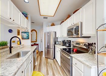 Fully Stocked Kitchen