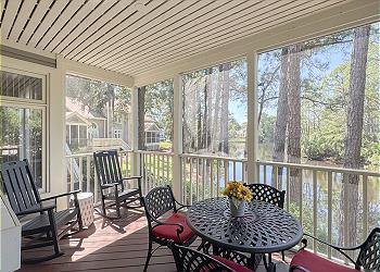 Screened-in Porch