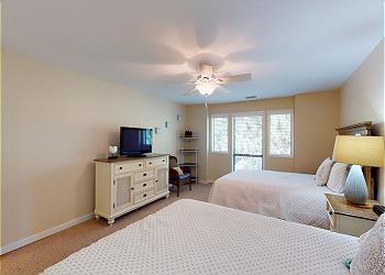 Bedroom 2 with HDTV