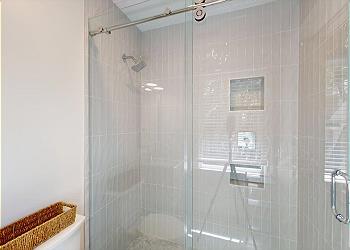 En-Suite Guest Bathroom with Tiled Walk-in Shower