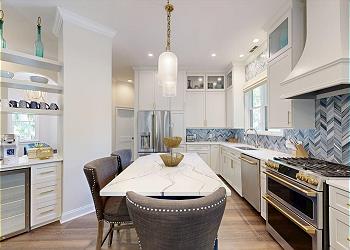 Fully Stocked Gourmet Kitchen