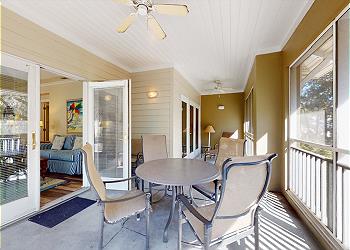 Screened-in Porch