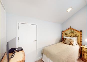 Bonus Room with Twin Size Bed