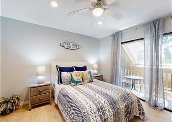 Guest Bedroom with Queen