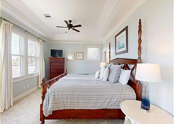 Guest Bedroom with King Size Bed