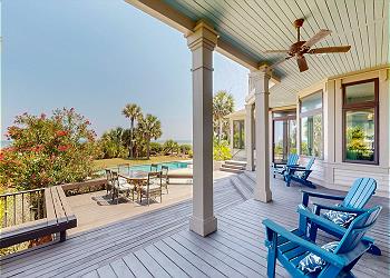 Private Deck with Outdoor Seating