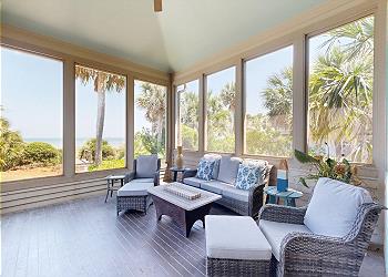 Screened-in Porch