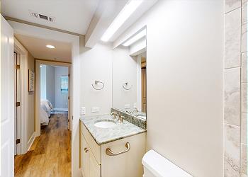 Twin Bathroom